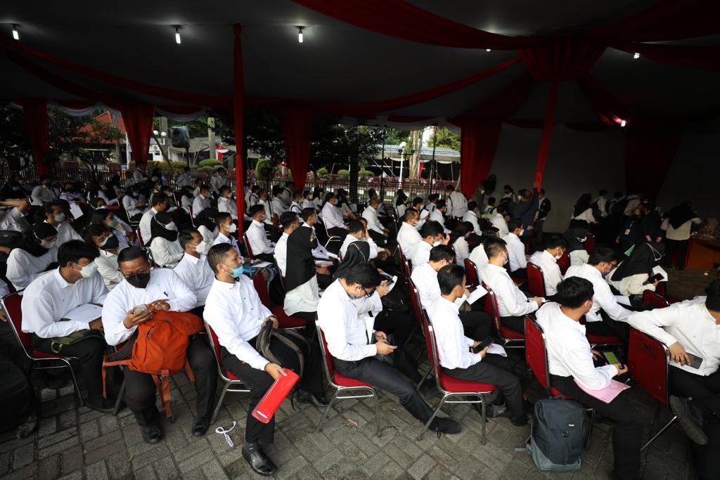 Sebanyak 137 peserta seleksi Pegawai Pemerintah dengan Perjanjian Kerja (PPPK) di lingkungan Badan Nasional Penanggulangan Bencana (BNPB) mengikuti tes berbasis Computer Assisted Test (CAT) di Kantor Badan Kepegawaian Negara (BKN) Pusat, Jakarta Timur, Senin (27/3).